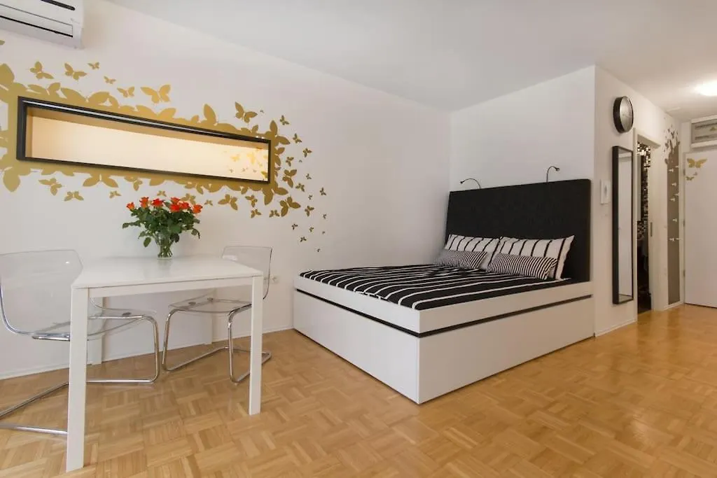 Gorgeous Central Flat With Garage Ljubljana