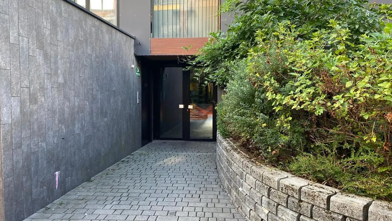 Gorgeous Central Flat With Garage location
